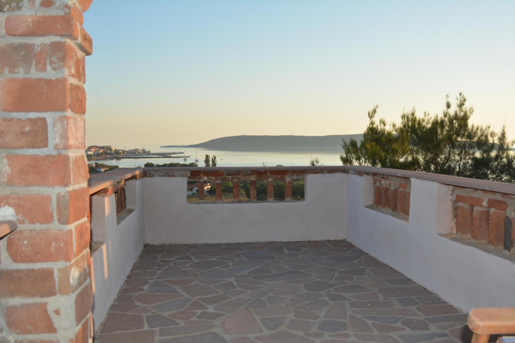 Lesvos Tower House Komninos Sígrion Exterior photo