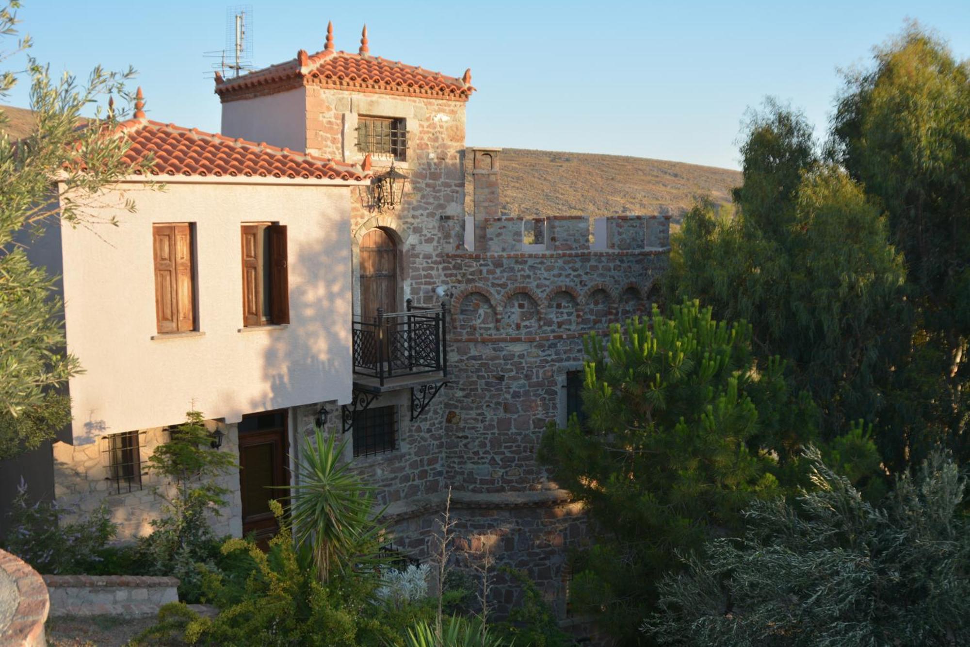 Lesvos Tower House Komninos Sígrion Exterior photo