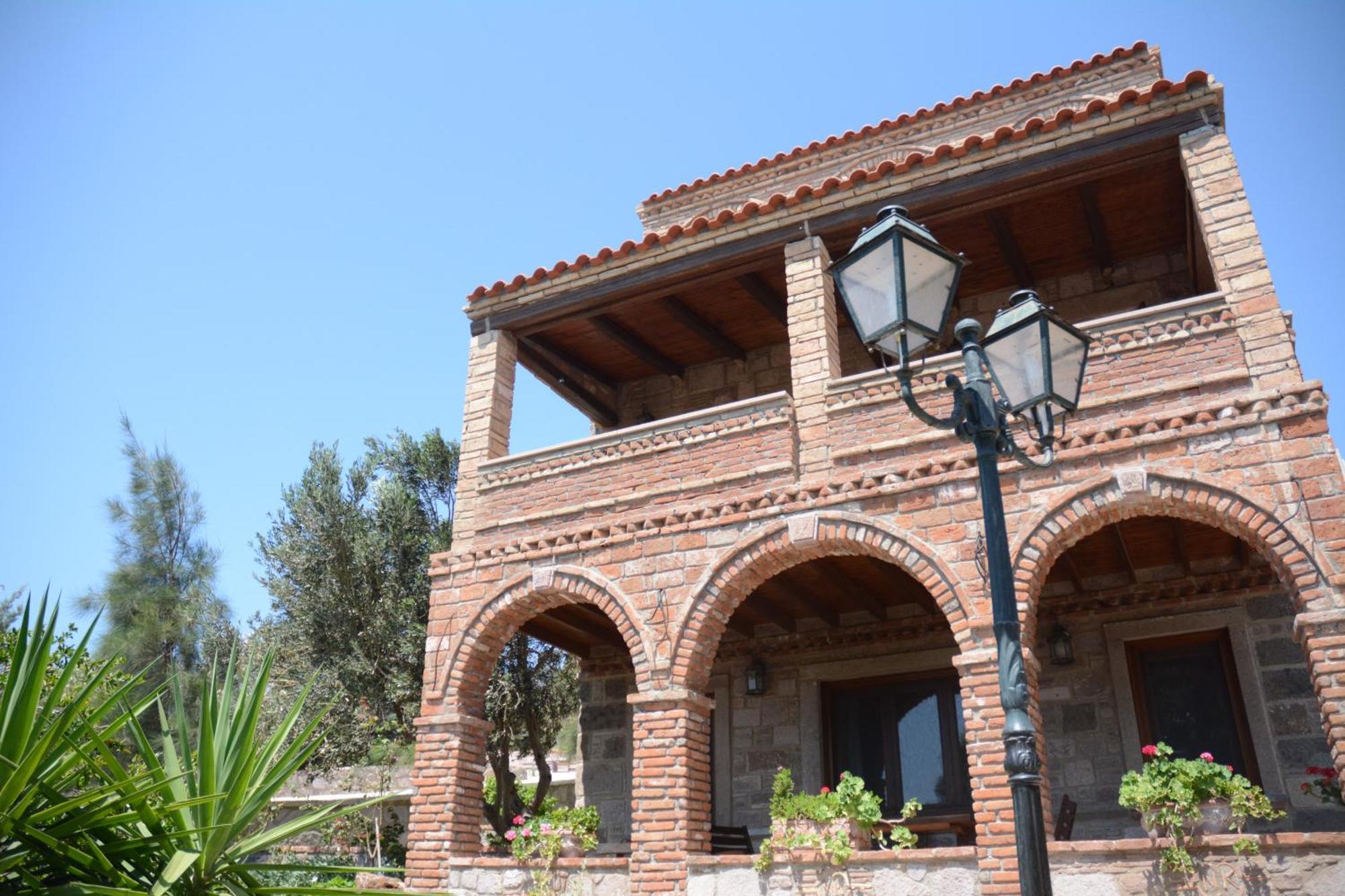 Lesvos Tower House Komninos Sígrion Exterior photo