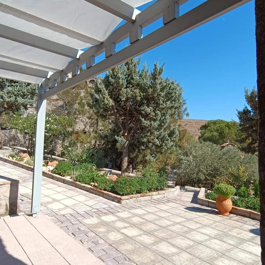 Lesvos Tower House Komninos Sígrion Exterior photo