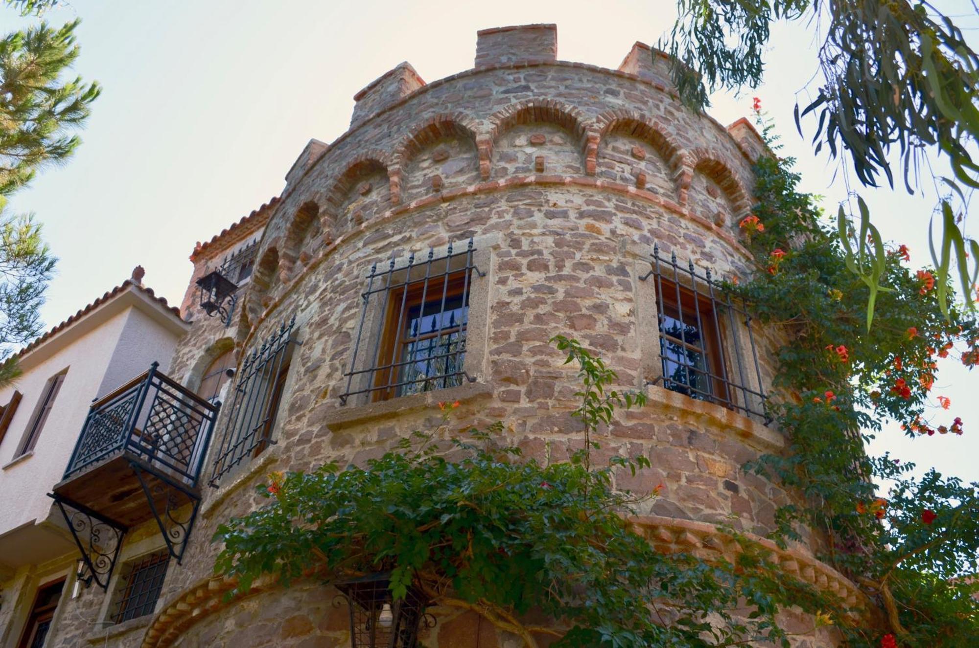 Lesvos Tower House Komninos Sígrion Exterior photo