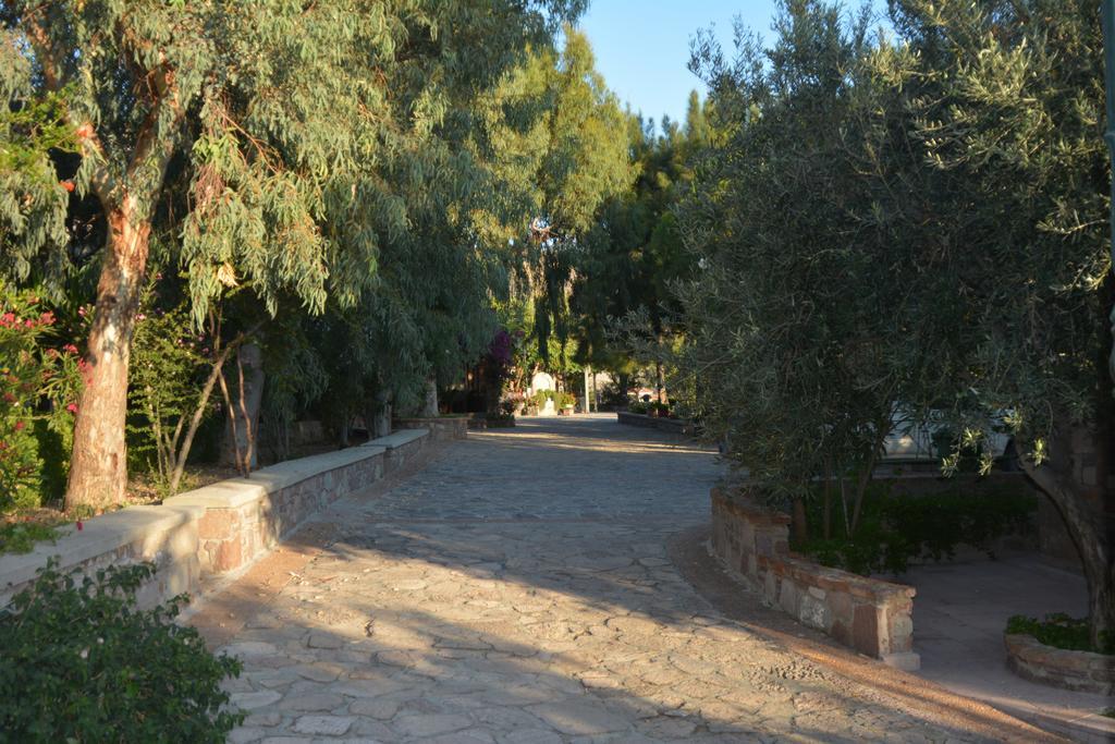 Lesvos Tower House Komninos Sígrion Exterior photo
