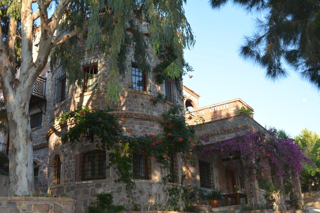 Lesvos Tower House Komninos Sígrion Exterior photo
